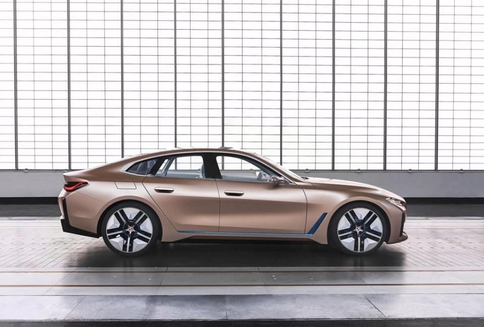 BMW發表首部純電動轎跑車Concept i4，時速0到100加速只要4秒