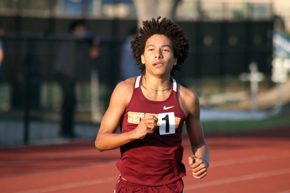 Christ's Church seventh-grader Tyson Manley leads the pack during the middle school 1,600-meter run at the Bolles Bulldog Classic. Manley ranks second in the nation at the distance for the 2028 class.