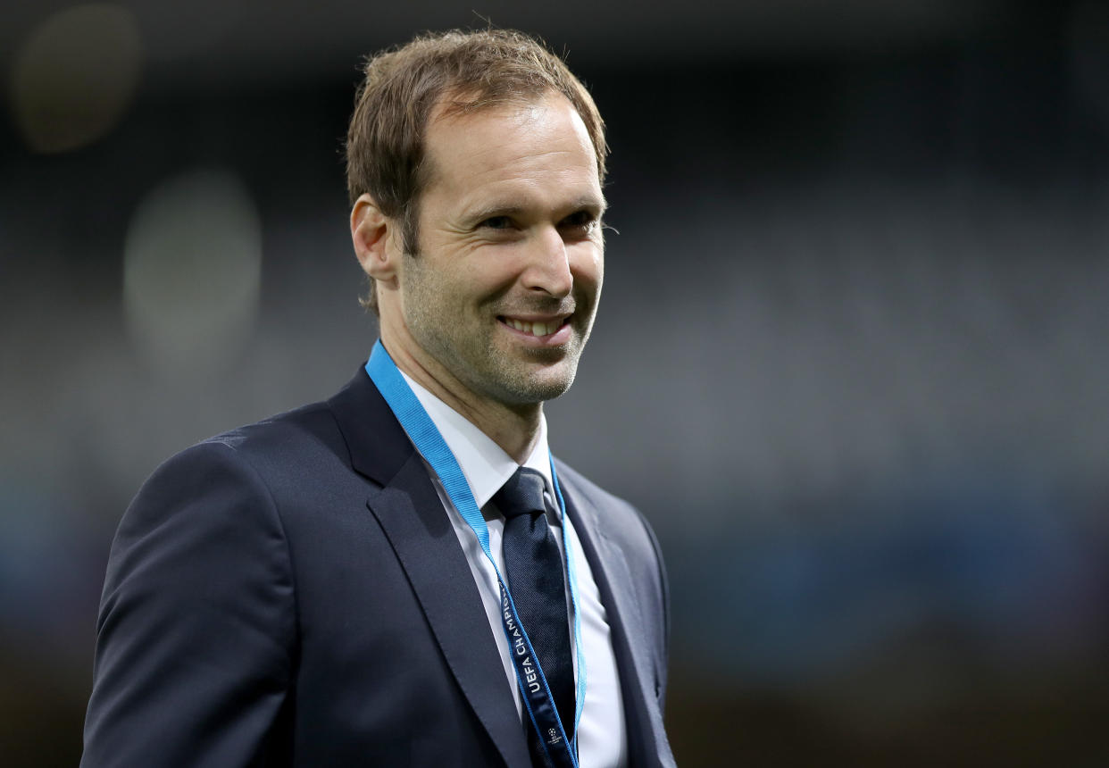 LILLE, FRANCE - OCTOBER 02: Chelsea technical and performance advisor Petr Cech inspects the pitch prior to the UEFA Champions League group H match between Lille OSC and Chelsea FC at Stade Pierre Mauroy on October 02, 2019 in Lille, France. (Photo by Naomi Baker/Getty Images)