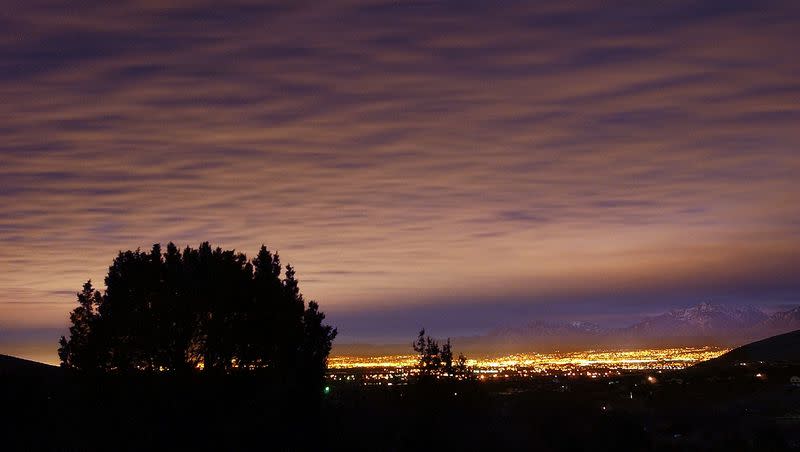 Clouds cover the Salt Lake Valley, blocking the Leonid meteor shower from sight for most of the area on Nov. 19, 2002. Another shower is likely on Nov. 17 and 18, 2023.