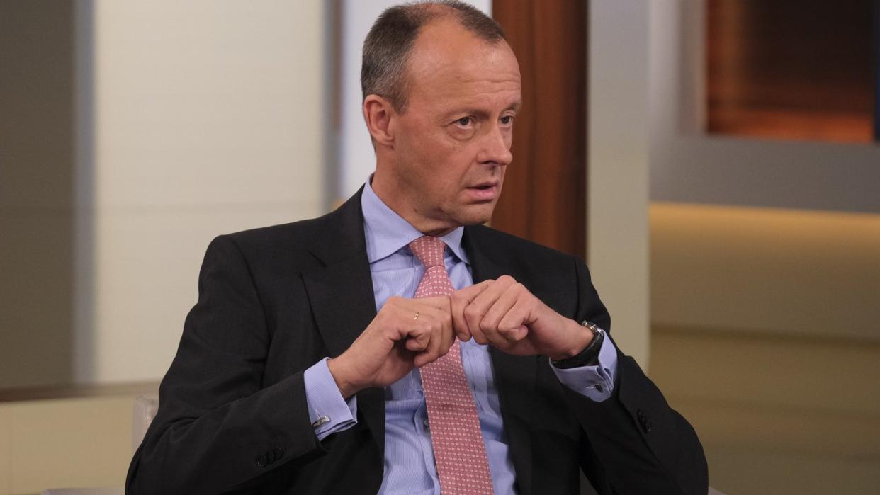 Friedrich Merz in der Sendung «Anne Will» zum Thema «Das gespaltene Land - wer sorgt für Zusammenhalt?». Foto: Wolfgang Borrs/NDR