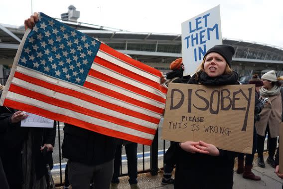 Caos e indignación por el veto de Trump a ciudadanos de varios países