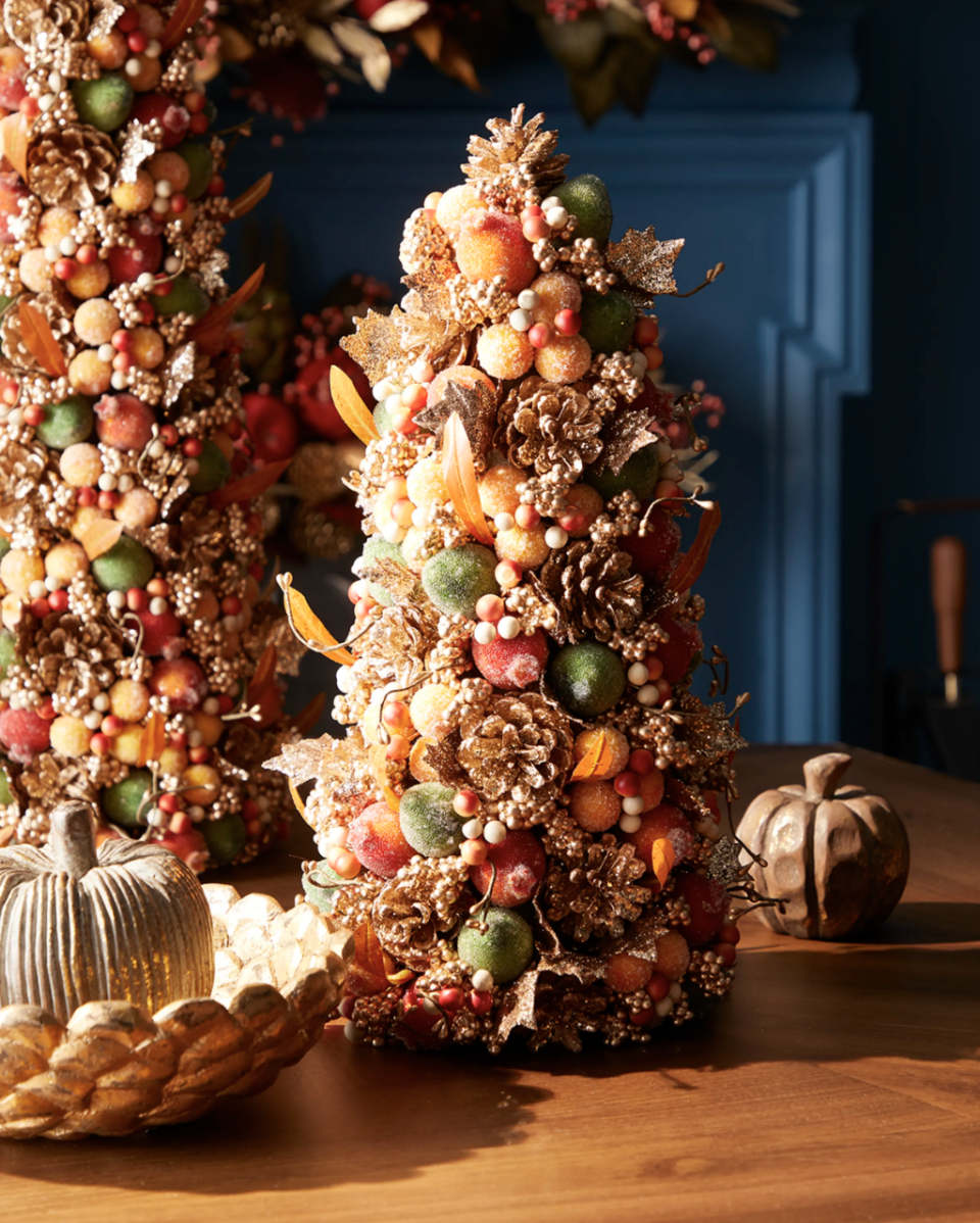 8 Holiday Tree Ideas You'll Want to Try This Thanksgiving