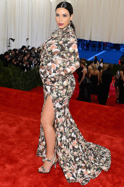 kim kardashian pregnant met gala dress