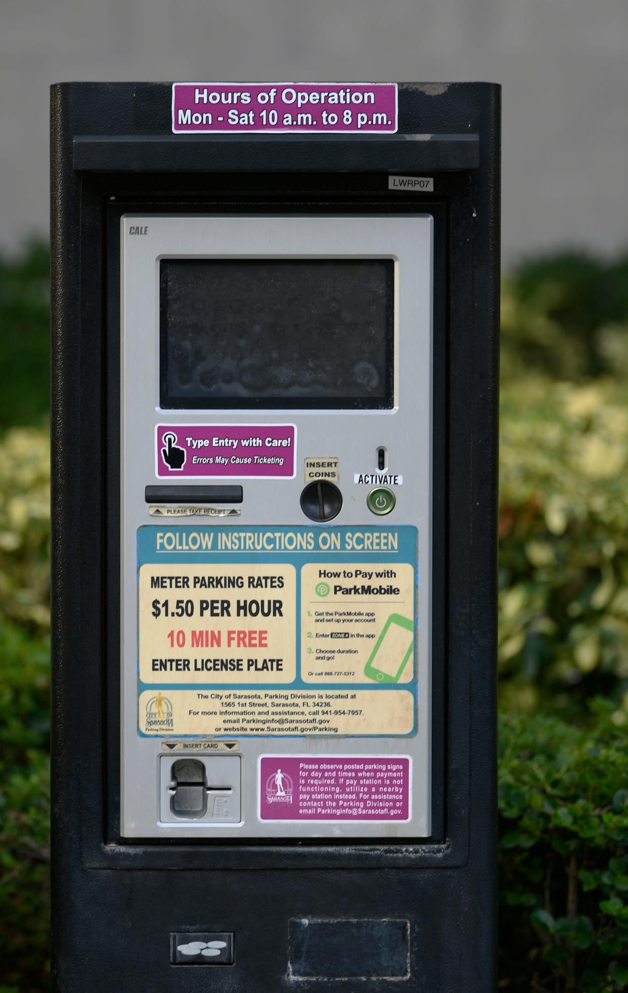 A Herald-Tribune reader says Sarasota parking meters are difficult to use and have screens that are hard to read on sunny days.