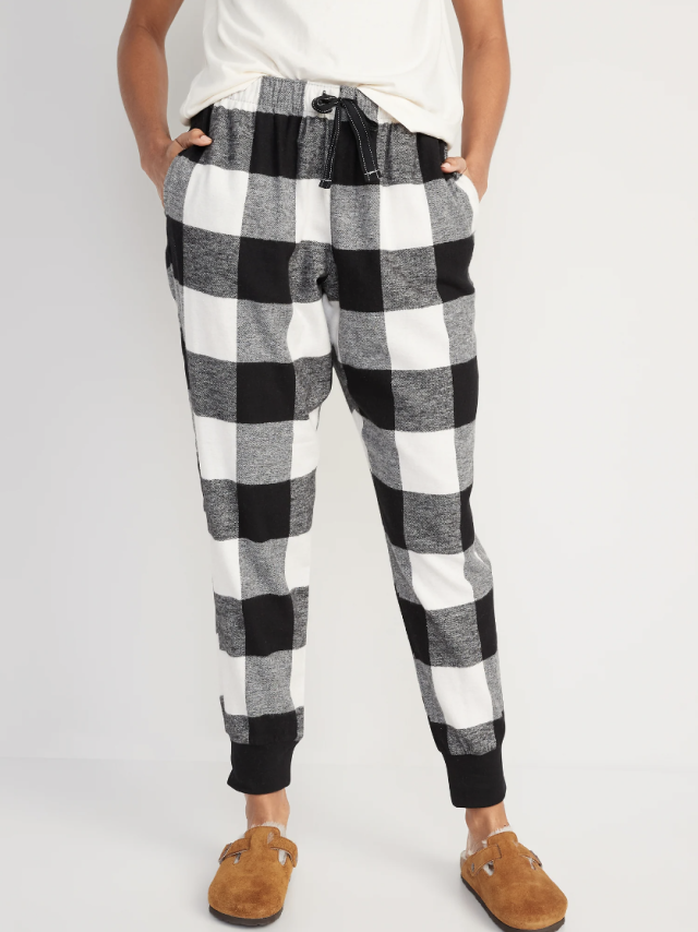 Old Navy Matching Flannel Jogger Pajama Pants for Women