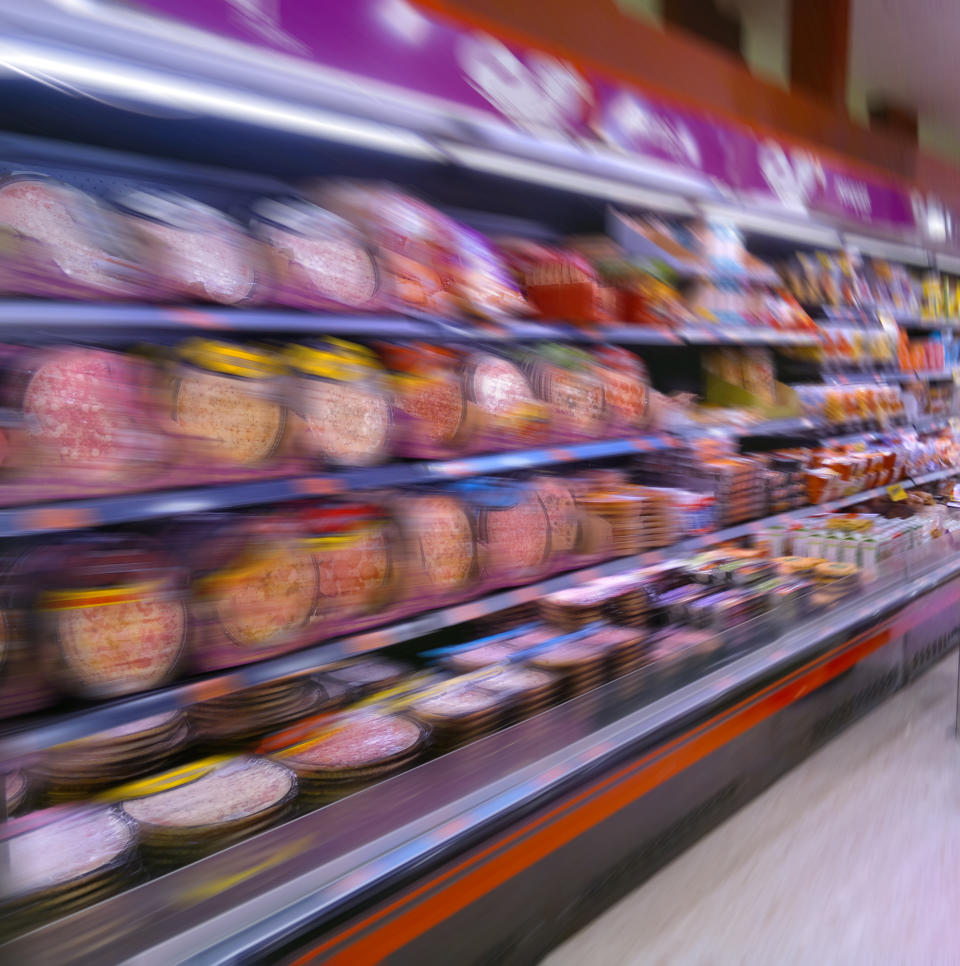 Im Supermarkt warten viele stark verarbeitete Lebensmittel (Symbolbild: Getty Images)