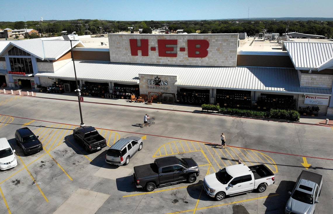 The Hudson Oaks H-E-B is about 23 miles west of Fort Worth and is one of the company’s closest stores to the city. That could change with a new H-E-B expected to be in the pipeline for north Fort Worth near Alliance Town Center.