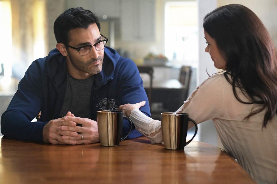 Tyler Hoechlin and and Elizabeth Tulloch on 'Superman &amp; Lois'