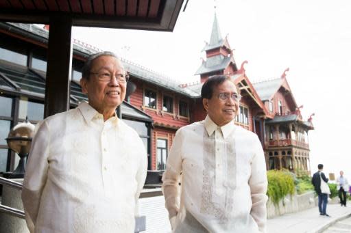 Philippine govt, Communist rebels sign ceasefire deal