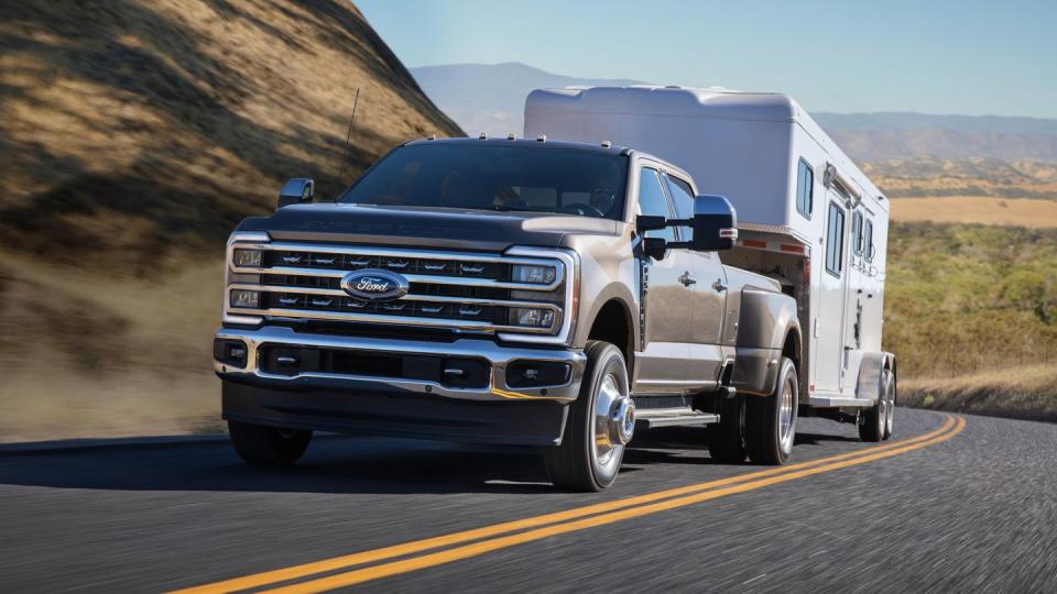 <p>2023 Ford Super Duty F-350 Lariat</p>