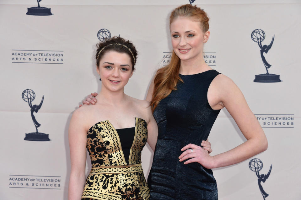 Für Maisie Williams und Sophie Turner ist die Zeit vor der Kamera von Game of Thrones vorbei: Ihre Rollen sind abgedreht. (Bild: Alberto E. Rodriguez/Getty Images)