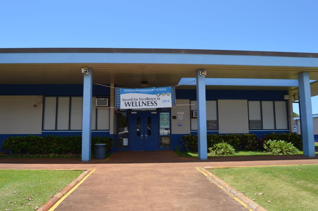 Officials at Honowai Elementary School, Hawaii called in the police over a school yard dispute which resulted in the wrongful arrest of a 10-year-old Black girl (Honowai Elementary/Facebook)