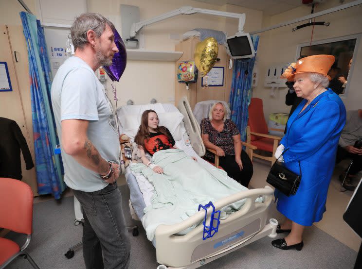 Queen Elizabeth visits the Royal Manchester Children’s Hospital (Photo: AP Images)