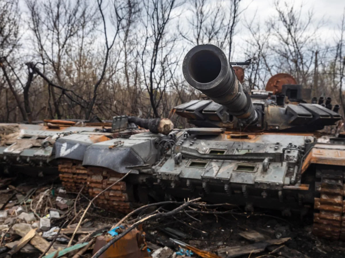 VIDEO: Ukraine destroys 4 Russian armored vehicles in a row with missiles