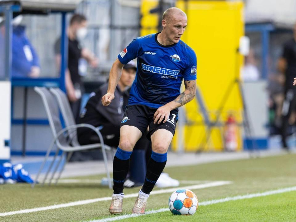 Michel-Hattrick in acht Minuten: Paderborn überrollt KSC in Halbzeit eins