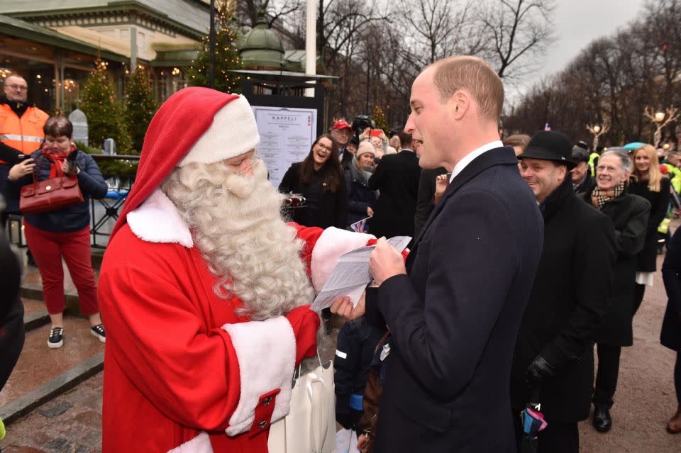 Prince William gave Santa Claus a letter from Prince George. Photo: Getty Images