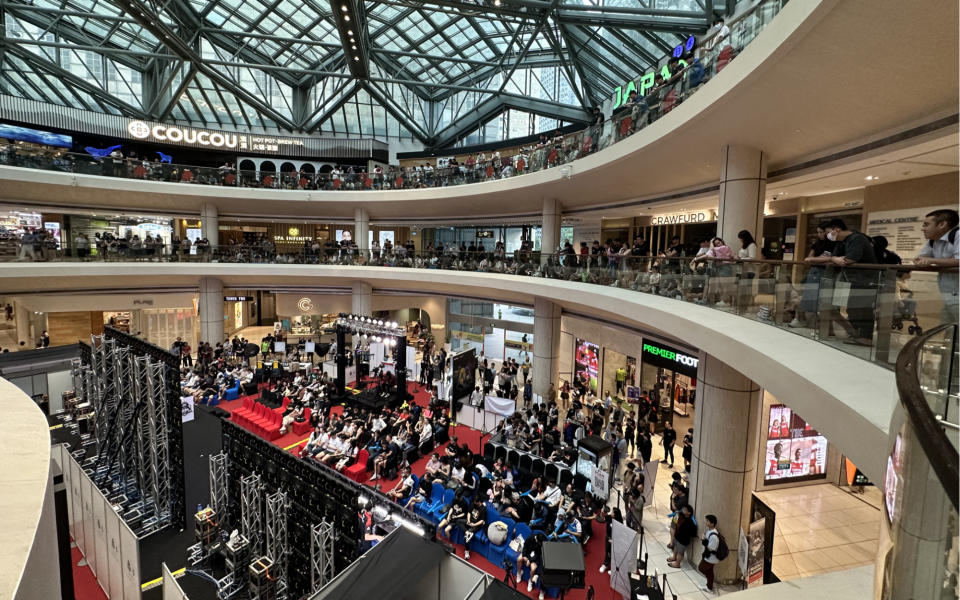 MPL SG S5 audience members filled up all three levels during the grand final. (Photo: Aloysius Low/Yahoo Esports SEA)