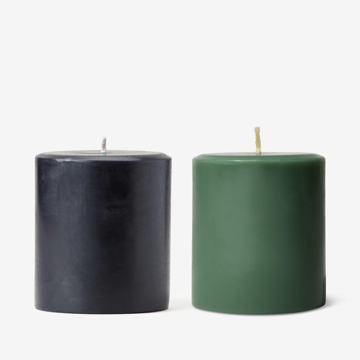 <p><a href="https://go.redirectingat.com?id=74968X1596630&url=https%3A%2F%2Fwww.bespokepost.com%2Fstore%2Fash-fir-lodge-candle-duo&sref=https%3A%2F%2Fwww.redbookmag.com%2Flife%2Ffriends-family%2Fg44098003%2Fcheap-fathers-day-gifts%2F" rel="nofollow noopener" target="_blank" data-ylk="slk:Shop Now;elm:context_link;itc:0;sec:content-canvas" class="link rapid-noclick-resp">Shop Now</a></p><p>Lodge Candle Duo</p><p>$20.00</p><p>bespokepost.com</p>