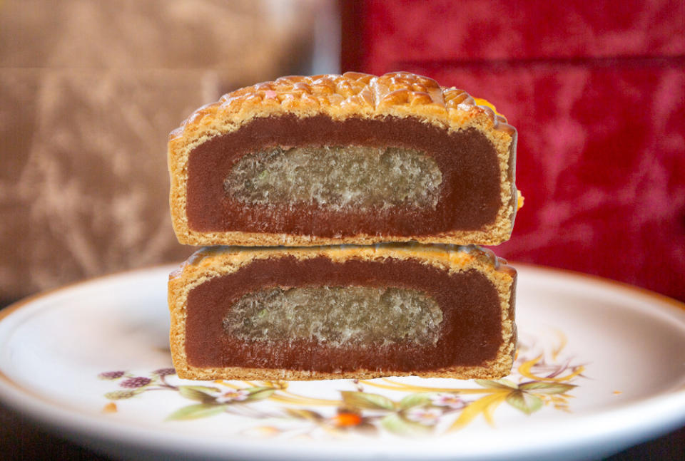 eu yan sang - empress's ruby dates bird's nest mooncake