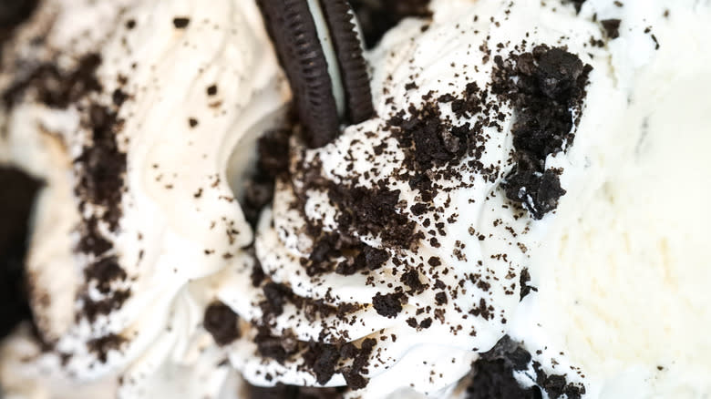 Cookies and cream milkshake 