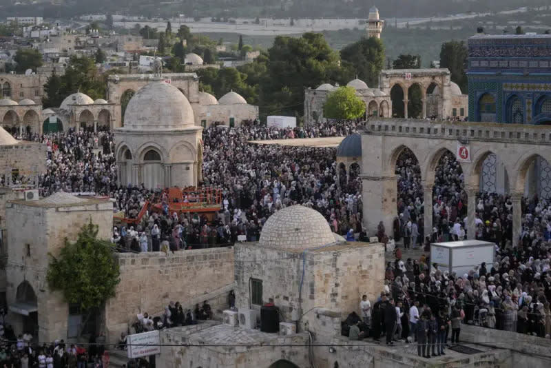 ▲猶太教徒稱阿克薩清真寺所在的地區為聖殿山（Temple Mount），是世界創造的中心，這裡同時是猶太教與伊斯蘭教的聖地，因此造成許多摩擦。（圖／美聯社／達志影像）