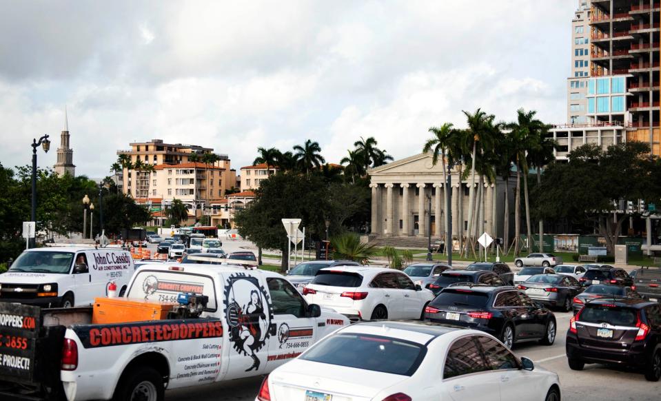 Traffic around the Royal Park Bridge came to a standstill Tuesday morning after a contractor working on Florida Department of Transportation painting project temporarily closed the bridge gates during rush hour.