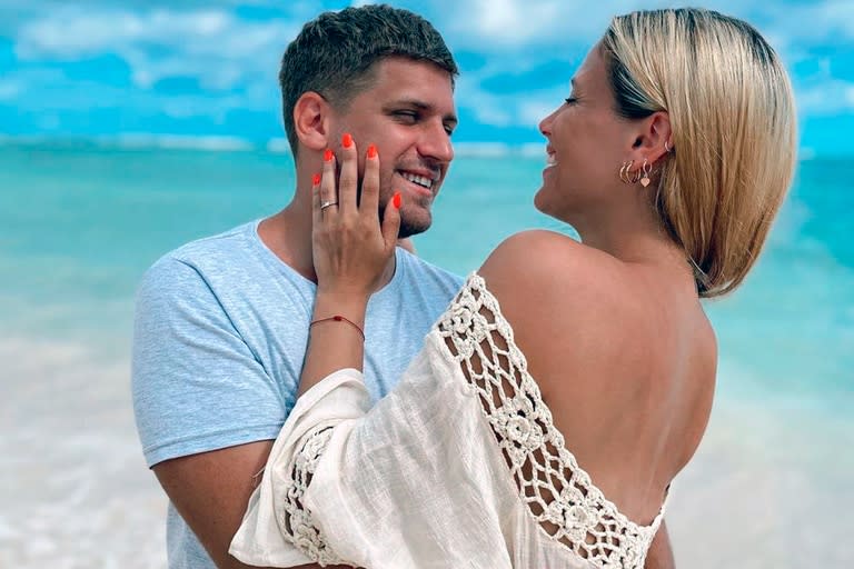 Barbie Vélez y Lucas Rodríguez esperan a su primer hijo (Foto: Instagram @barbiepucheta)