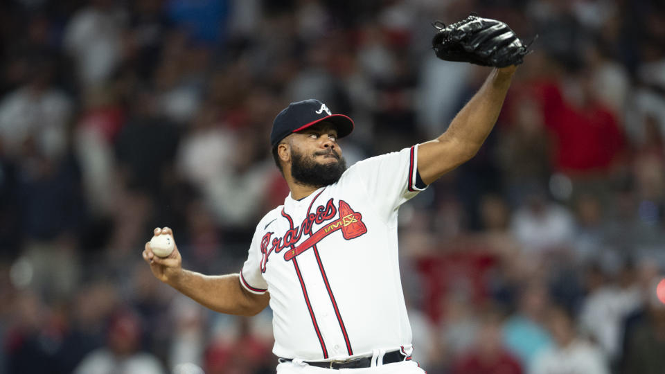 Atlanta Braves relief pitcher Kenley Jansen throws in the ninth inning of a baseball game against the New York Mets, Sunday, Oct. 2, 2022, in Atlanta. (AP Photo/Hakim Wright Sr.)