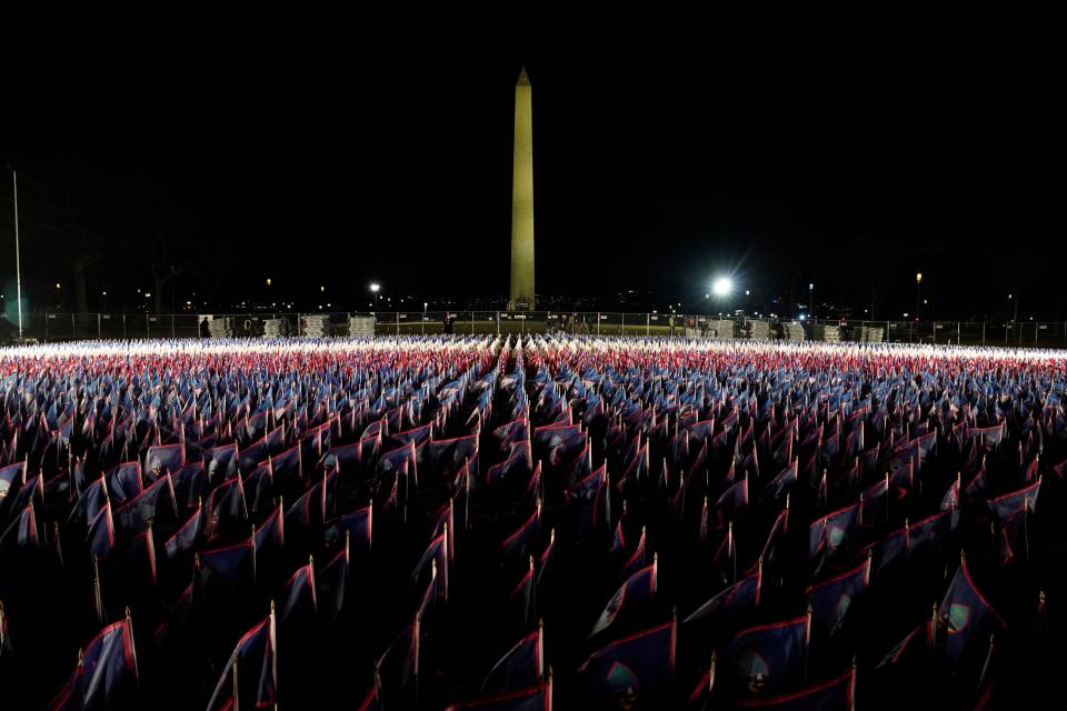 The Washington monument is closed to the public until Jan. 24 due to security threats around the inauguration. (Photo: TIMOTHY A. CLARY via Getty Images)