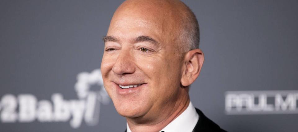 Amazon’s Jeff Bezos outfoxes Washington — the billionaire is saving nearly $600 million in taxes by moving from Seattle to Miami. Here’s 3 ways you can sidestep the taxman