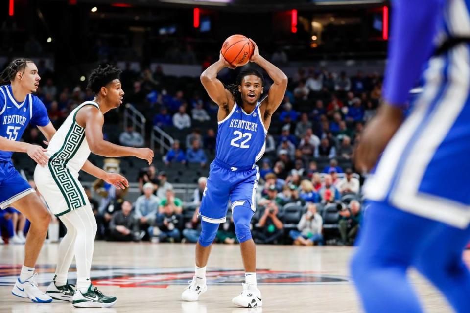 Kentucky’s Cason Wallace looks to pass against Michigan State in Indianapolis on Tuesday night. Wallace finished with 14 points, five rebounds, five assists and eight steals.