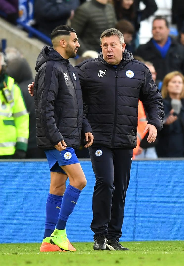 Riyad Mahrez talks with Shakespeare after helping Leicester beat Hull 3-1