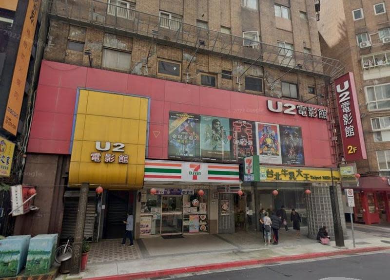 柯男與未成年A、B女以及C男在U2電影館西門分館大玩換伴侶、4P群交。（翻攝自Google Maps）