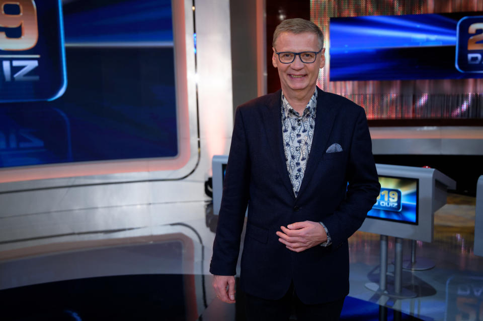 20 December 2019, North Rhine-Westphalia, Hürth: The presenter Günther Jauch is in the studio after the recording of the TV show "2019 - Das Quiz". The show will be shown on 30.12.2019 in the first program. Photo: Henning Kaiser/dpa (Photo by Henning Kaiser/picture alliance via Getty Images)