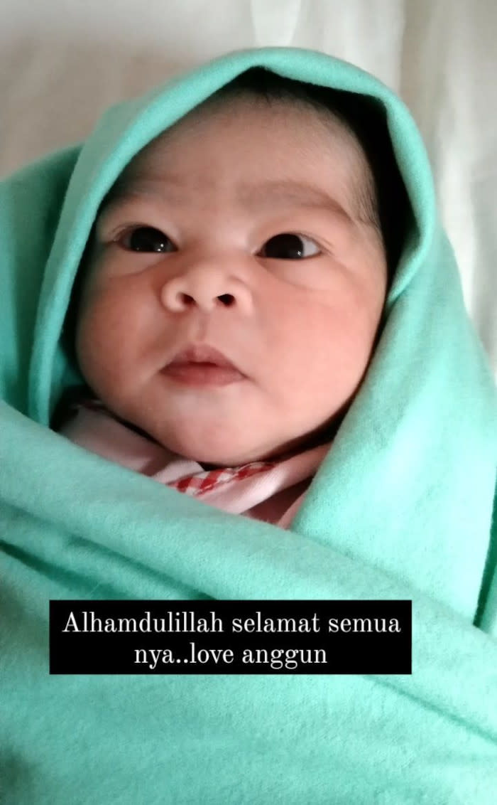 What a beautiful baby Anggun is