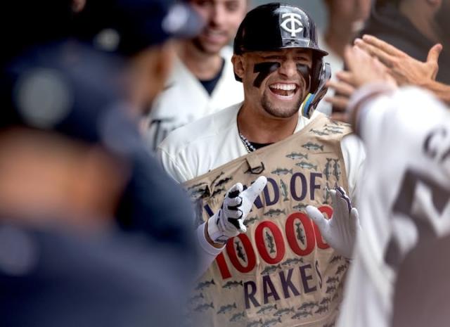 Blue Jays fall to Twins in wild-card series opener, putting season in peril