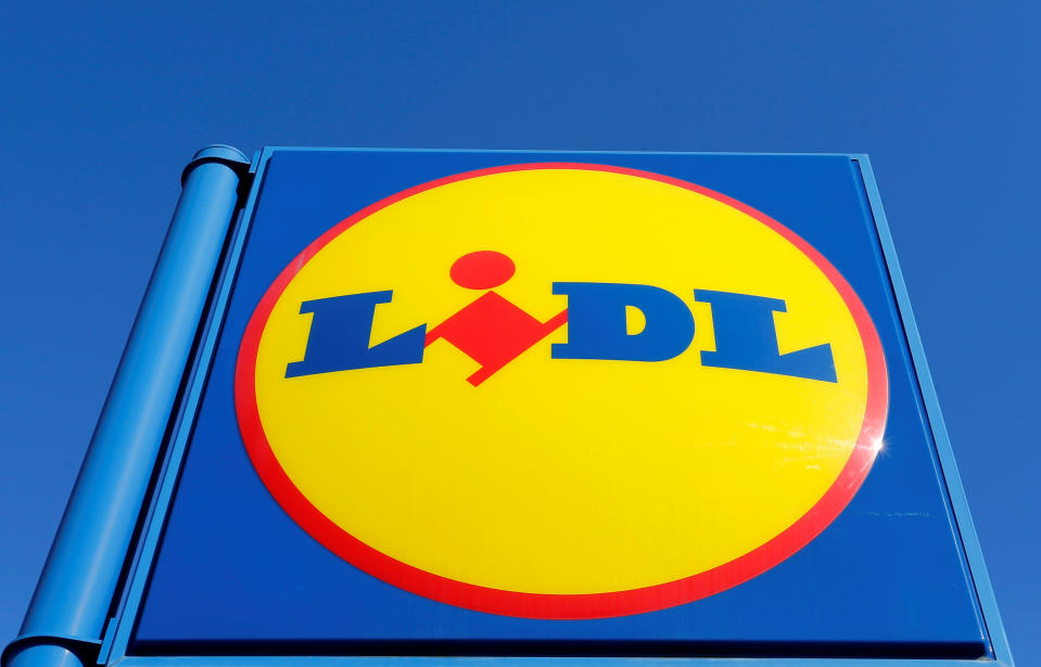 Lidl : une employée licenciée pour avoir mangé un biscuit périmé après un malaise (Crédit : Reuters/Regis Duvignau)