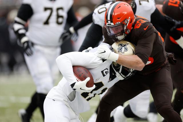 Chase Winovich lets fans pick his nice new Browns number