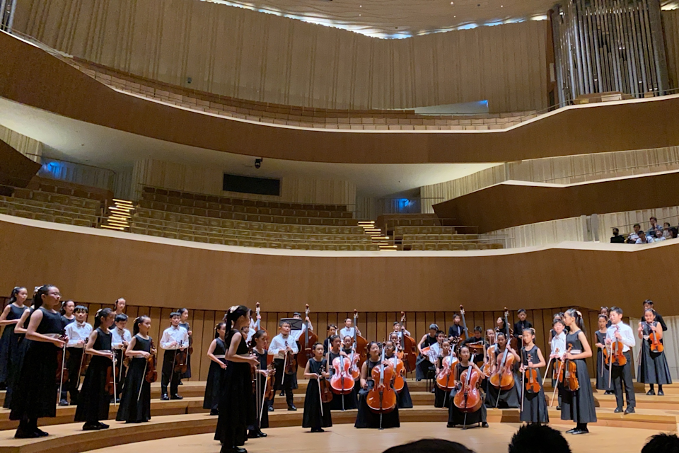 桃園市桃園區青溪國小弦樂團首次踏上衛武營藝術文化中心舞臺演出