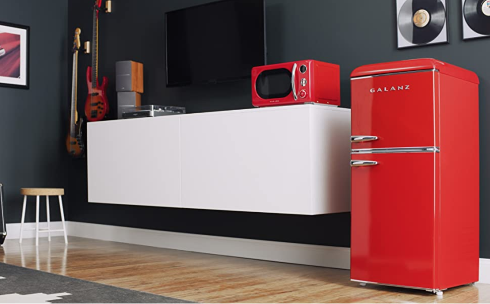 Perfect for a family room, this retro fridge/freezer is as functional as it is fabulous. (Photo: Amazon)