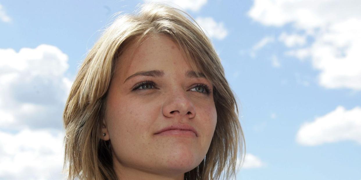 16 year old jessica watson launches solo round the world voyage