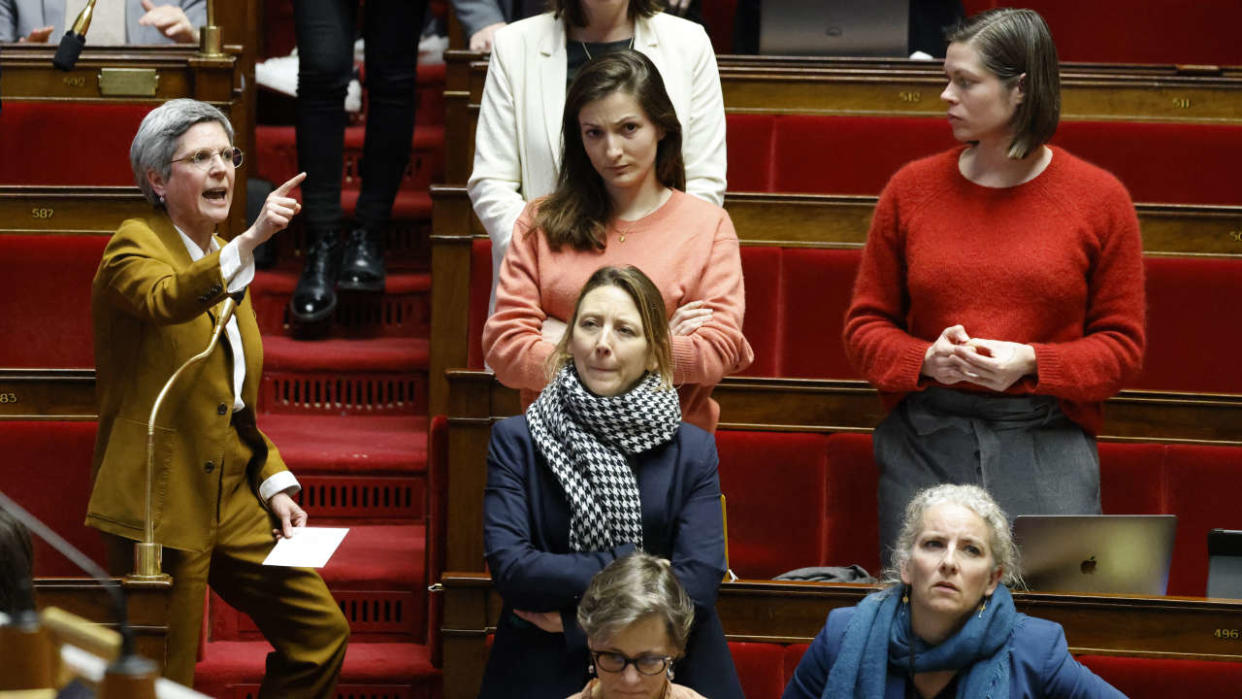 French green Europe Ecologie - Les Verts (EELV) party Member of Parliament Sandrine Rousseau (R) gestures as she speaks during a session to discuss the government's pensions reform plan at the National Assembly, in Paris, on February 16, 2023. (Photo by Ludovic MARIN / AFP)