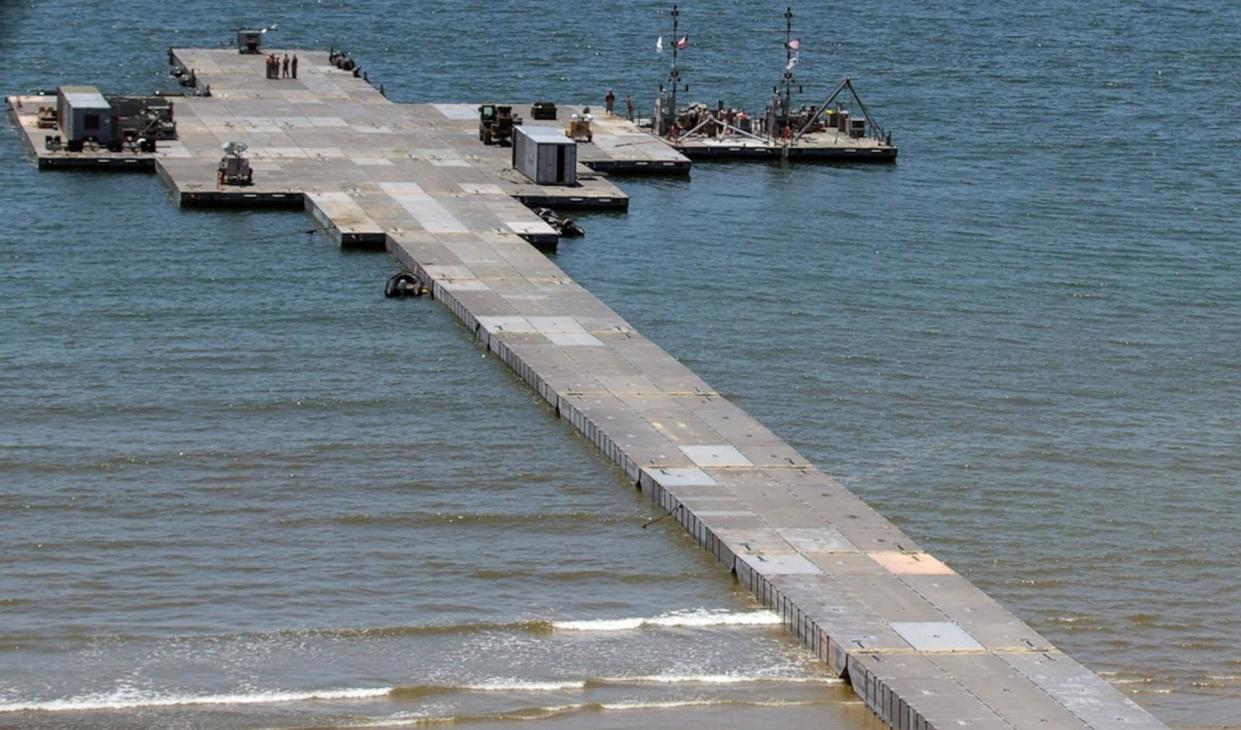 PHOTO: A Trident Pier supports Combined Joint Logistics Over-the-Shore in Anmyeon Beach, Korea, July 3, 2015. (Staff Sgt. Maricris McLane/U.S. Army)