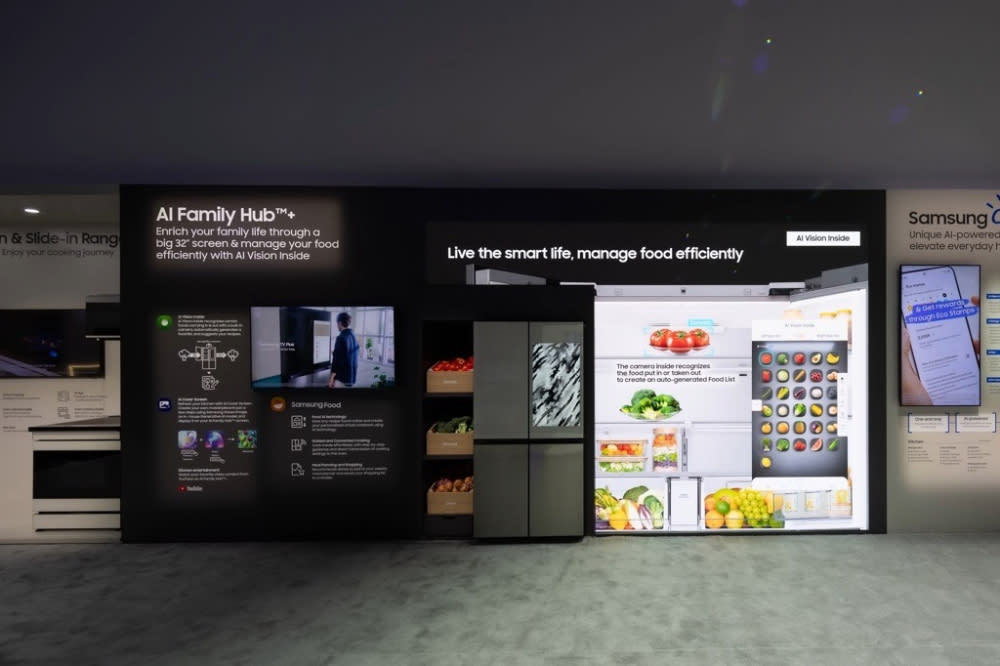 Samsung's fridge uses AI to warn you of expiring vegetables (Samsung) 