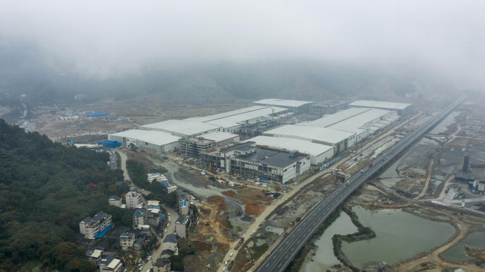 یک کارخانه باتری CATL در حال ساخت در Ningde، چین، در 17 نوامبر 2021. (Qilai Shen/The New York Times)