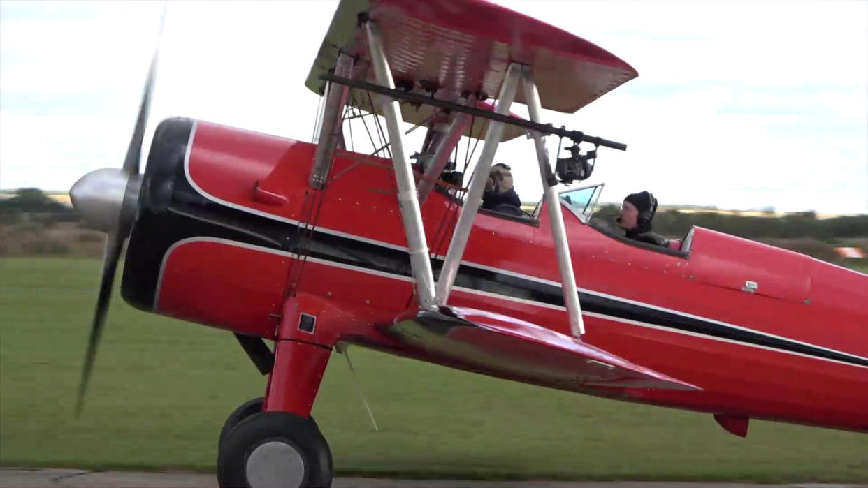 Tom Cruise flying plane