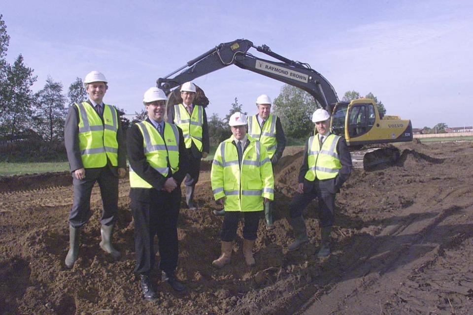 Bournemouth Echo: Work starts on the new Castlepoint Centre. Steve Carter President Bmth Chamber, Richard Smith Councillor Strouden Park, Patrick Power Managing dir Castlemore, Ken Day Construction manager Kier Build, Eddie Salter President DCCI, and Simon West from