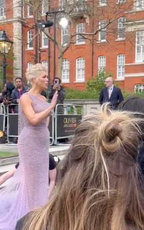 “Oh my God, you’d never say that to a man,” Waddingham, 49, berated the photographer in a video posted on X (formerly Twitter) when the actress stopped for pictures outside of Royal Albert Hall. X/@odeiotedlasso