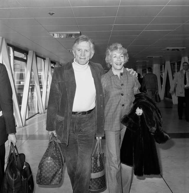 Film – Actor Kirk Douglas – Heathrow Airport, London